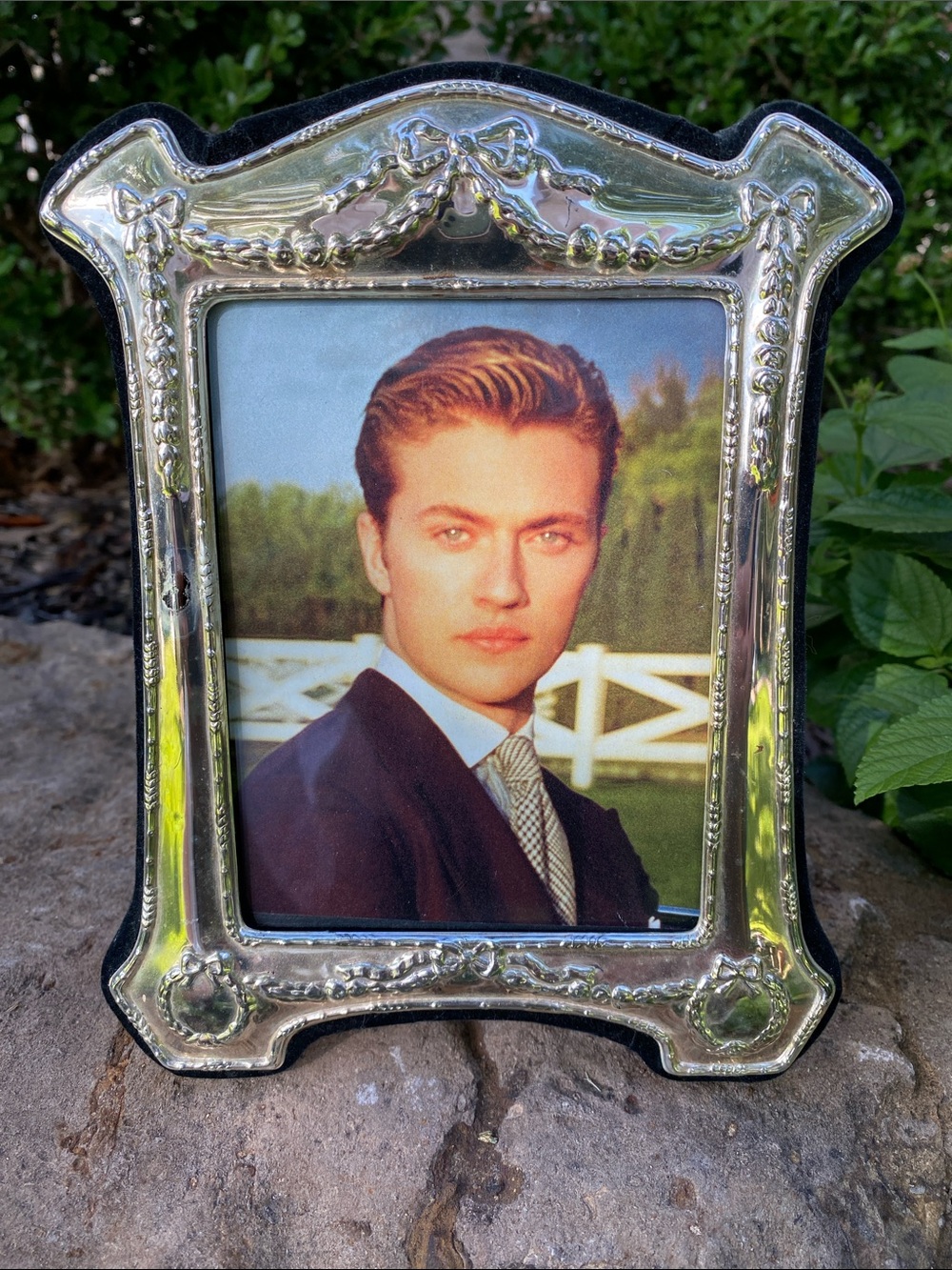 Photo Frame Victorian Style Swags & Bows